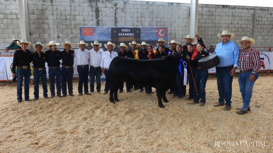 Premian en Feria Ganadera a los mejores ejemplares de la región Premian en Feria Ganadera a los mejores ejemplares de la región