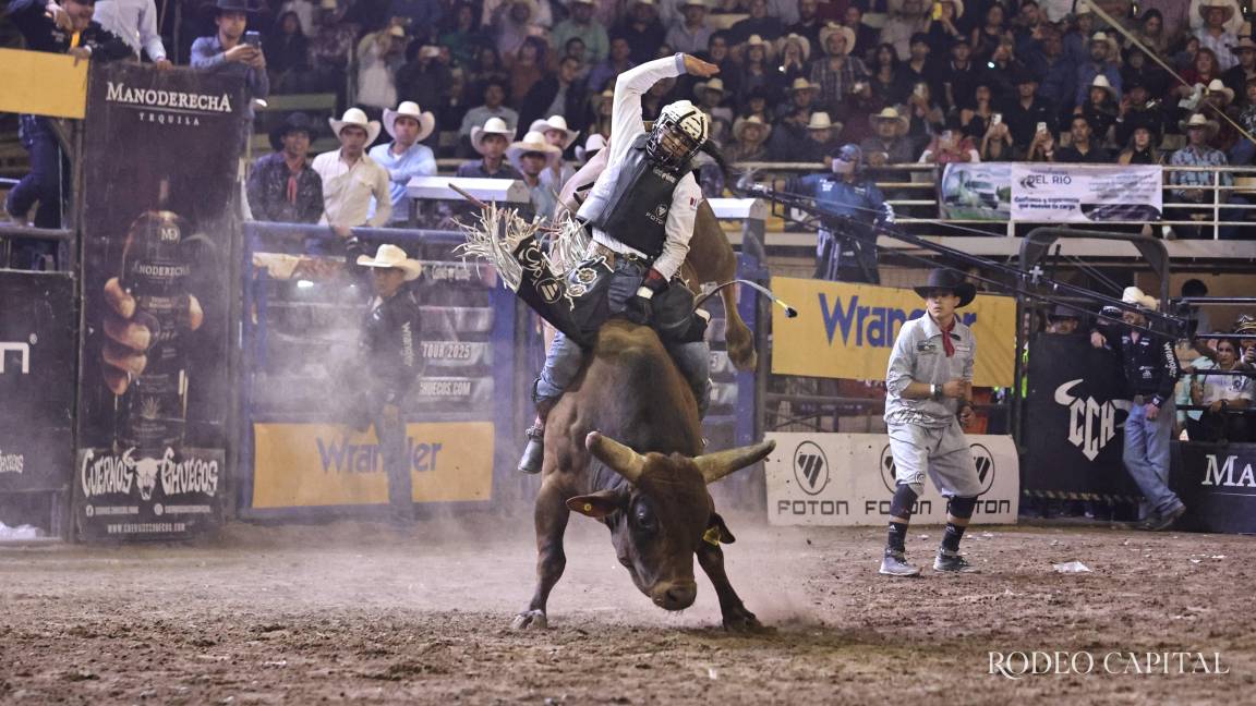 Triunfa Alfredo Ruvalcaba en Saltillo para Cuernos Chuecos Triunfa Alfredo Ruvalcaba en Saltillo para Cuernos Chuecos