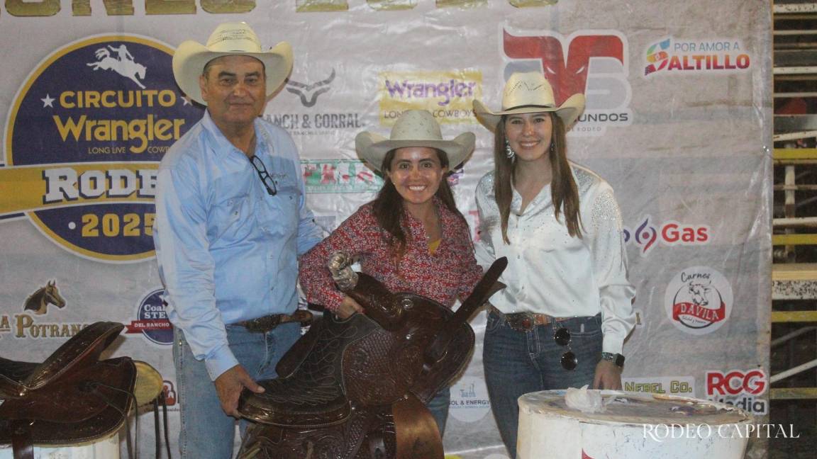 Corona Circuito Wrangler a campeones del rodeo Corona Circuito Wrangler a campeones del rodeo