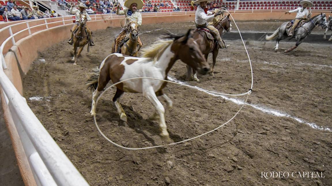 Viven la pasión charra en el Campeonato Nacional de la Manzana Viven la pasión charra en el Campeonato Nacional de la Manzana