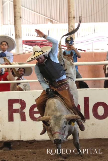 Viven la pasión charra en el Campeonato Nacional de la Manzana $!Viven la pasión charra en el Campeonato Nacional de la Manzana