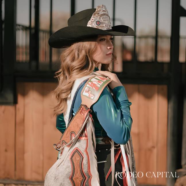 Camila admira a su padre Alfonso “Poncho” Rodríguez, quien le inculcó el amor por el rodeo. $!Camila admira a su padre Alfonso “Poncho” Rodríguez, quien le inculcó el amor por el rodeo.