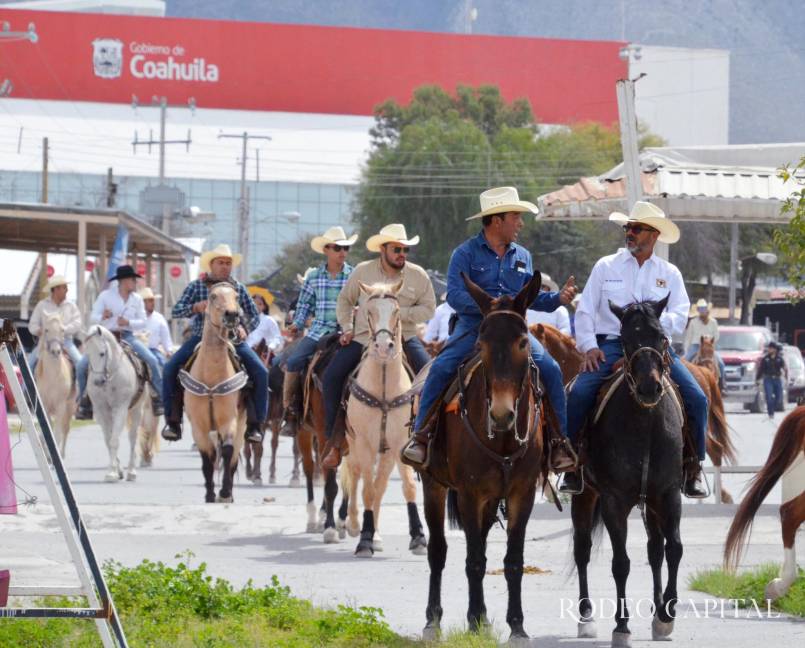 La cabalgata marcó el inicio de la actividad preparada para el AgroFest. $!La cabalgata marcó el inicio de la actividad preparada para el AgroFest.