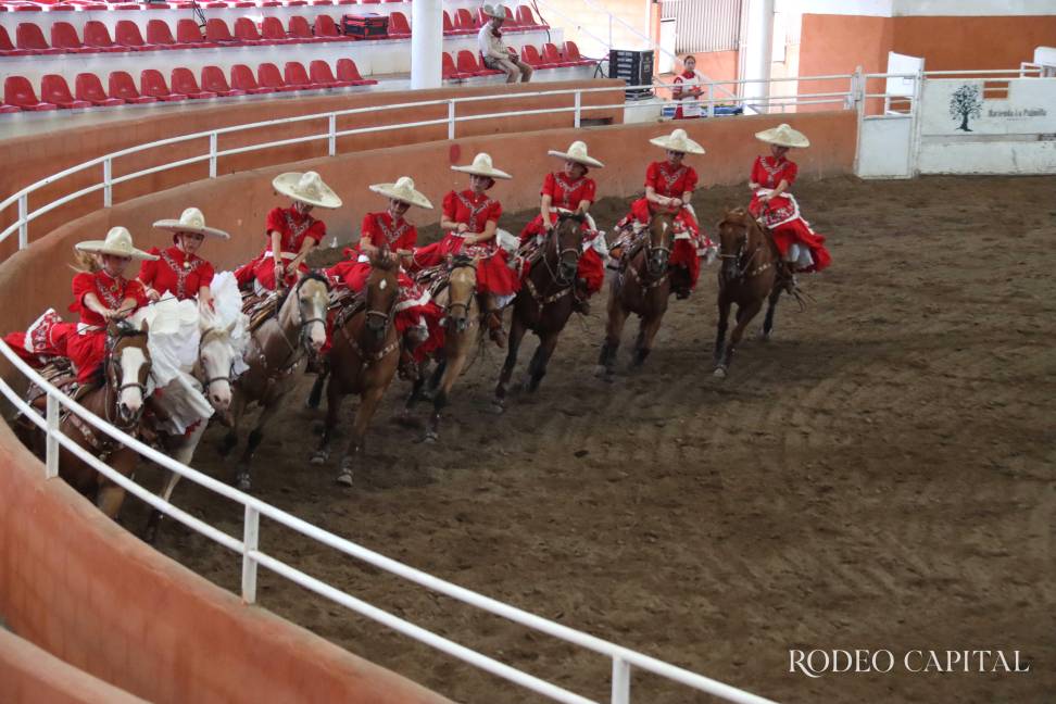 Viven la pasión charra en el Campeonato Nacional de la Manzana $!Viven la pasión charra en el Campeonato Nacional de la Manzana