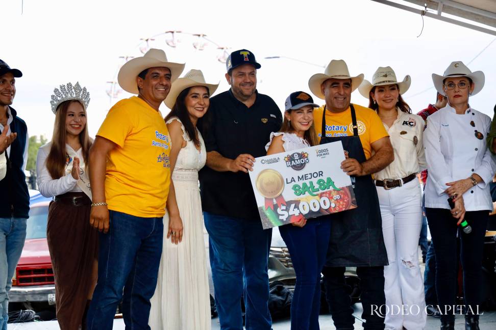 El Club Rotario de Ramos Arizpe recibió el premio por realizar la Mejor Salsa. $!El Club Rotario de Ramos Arizpe recibió el premio por realizar la Mejor Salsa.