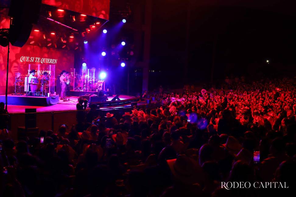 El Auditorio del Parque Las Maravillas lució lleno. FOTO: HOMERO SÁNCHEZ $!El Auditorio del Parque Las Maravillas lució lleno. FOTO: HOMERO SÁNCHEZ