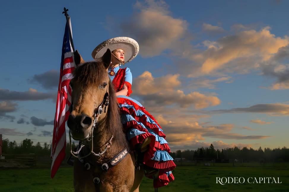 “USA Charros” documenta cómo los migrantes mantienen vivas sus raíces mexicanas a través de la charrería. $!“USA Charros” documenta cómo los migrantes mantienen vivas sus raíces mexicanas a través de la charrería.