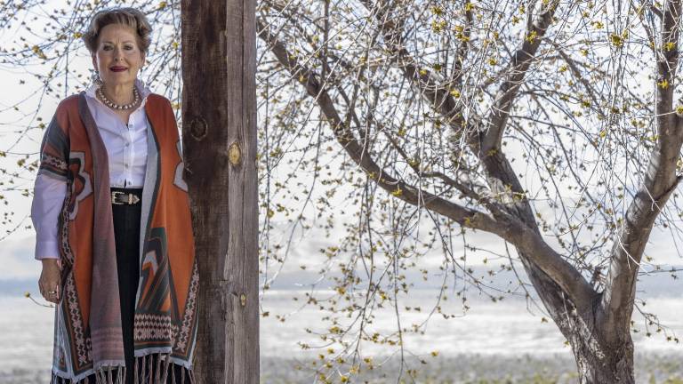 Patti Finan, al frente de Ganadería Cimarrón, lidera con la serenidad de quien conoce la tierra y honra un legado centenario. FOTOS: OMAR SAUCEDO