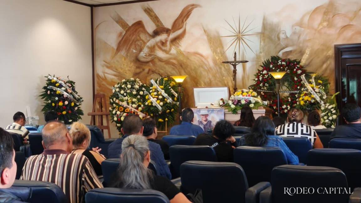 $!Las honras fúnebres se llevan a cabo en las Capillas Renacimiento. FOTO: HOMERO SÁNCHEZ