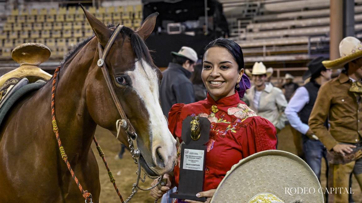 Triunfan Ximena Herrera y Luis González en el Caladero por aniversario de lienzo charro