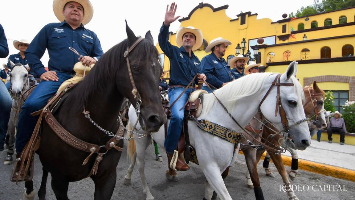 Cabalgan en Ramos Arizpe para celebrar el orgullo norteño