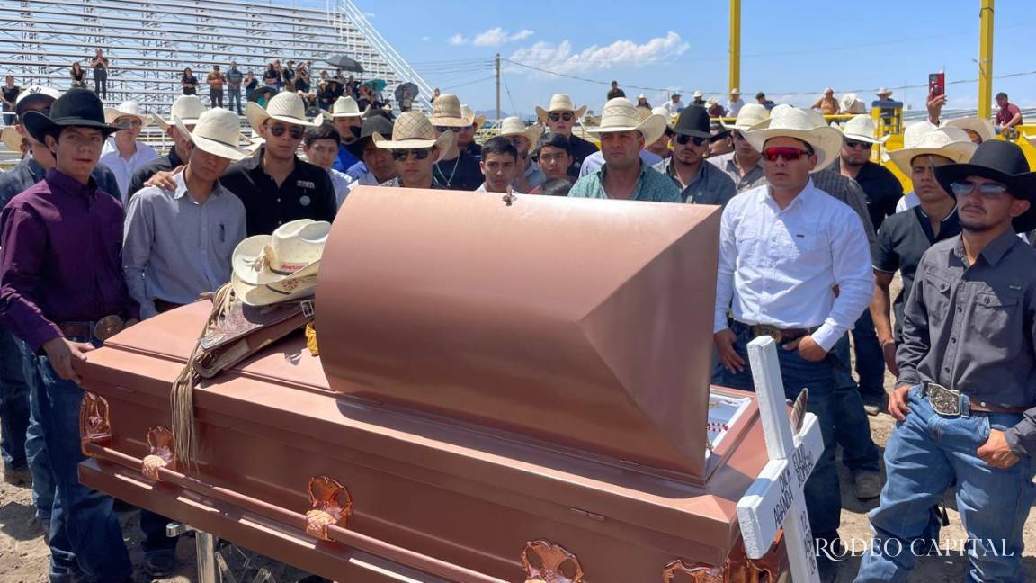 Logra Eliud Aranda su última monta en la 8 Segundos