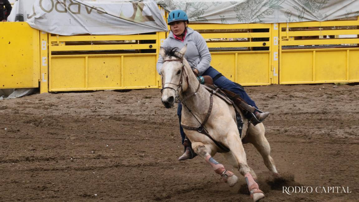 Se preparan jinetes para Campeonato Nacional de Barriles