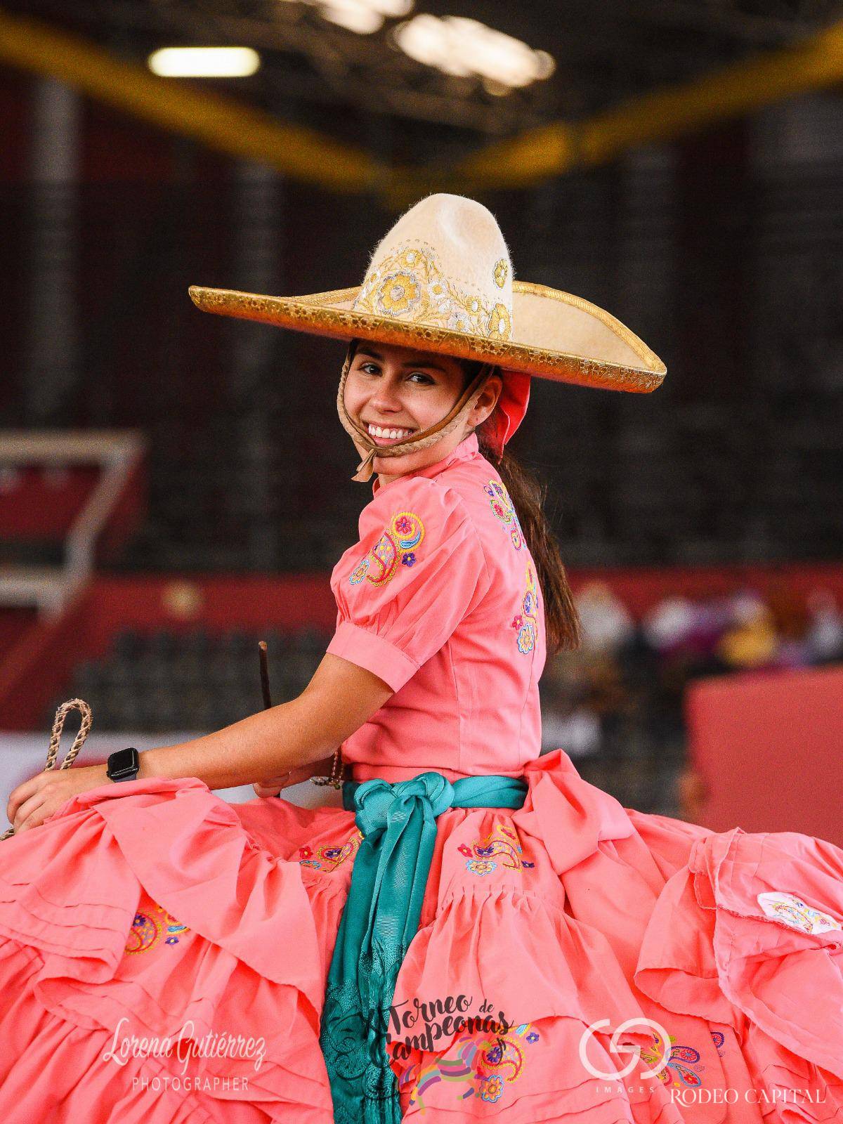 $!Rebeca sueña con convertirse en escaramuza campeona nacional.