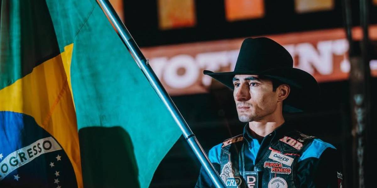Rafael Silvio Oliveira fue el último en el orden de participación en la gran final del Votu International Rodeo y perdió la vida al ser pisado por el toro.