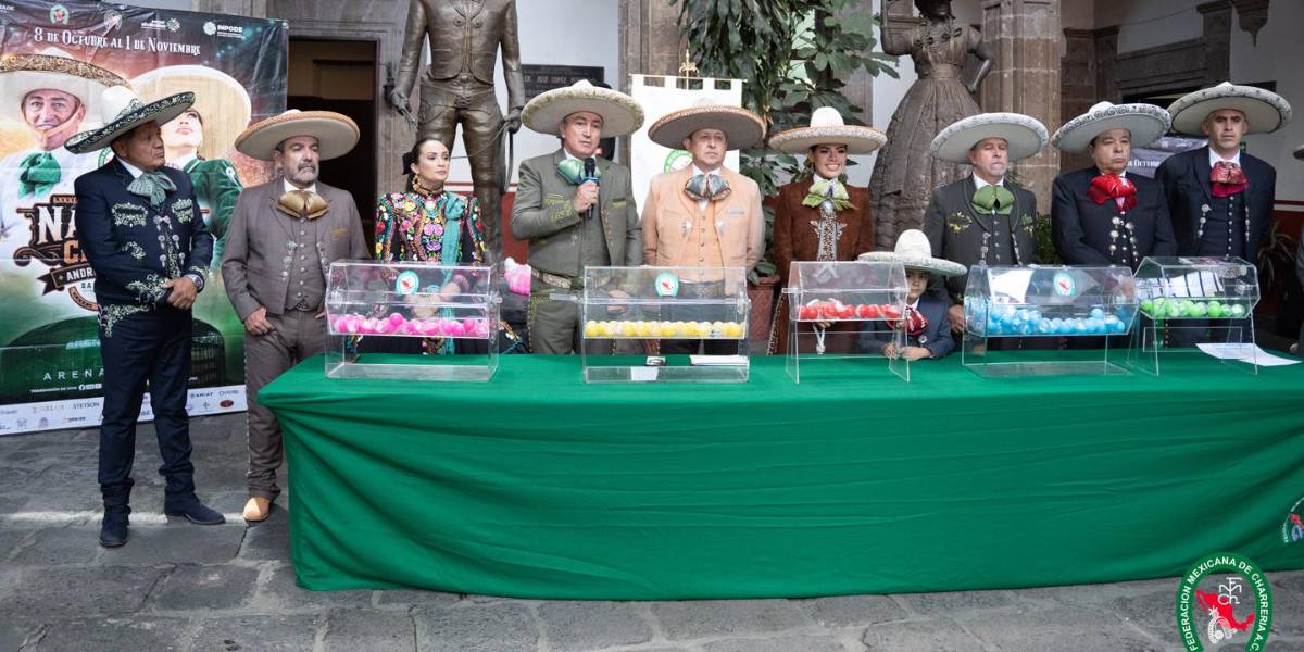 El pasado jueves, la Federación Mexicana de Charrería realizó el sorteo en el que se definió la fecha y horario de participación de 331 equipos de charros y escaramuzas, además de 15 charros completos.