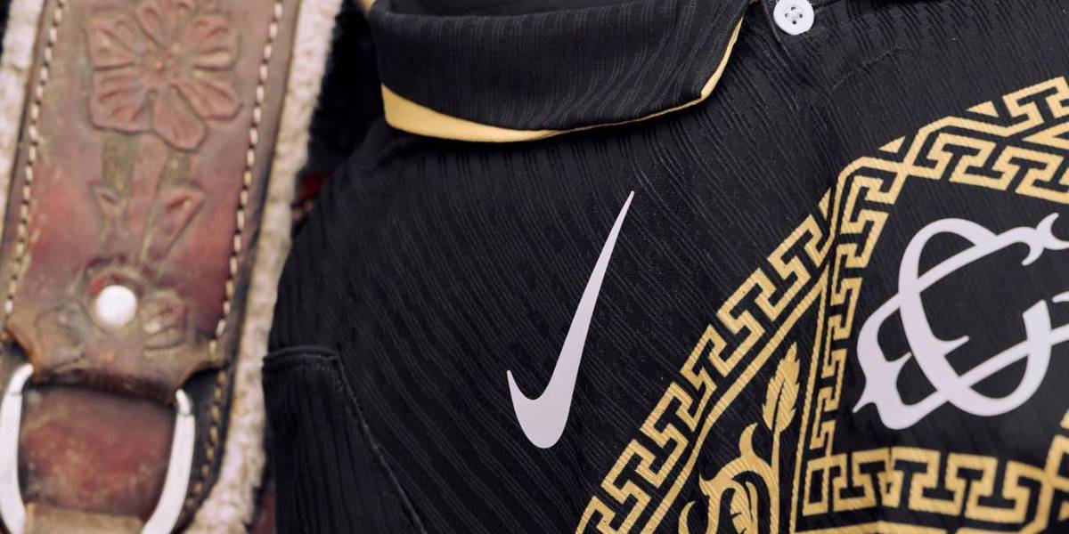 Charros y escaramuzas lucen el nuevo jersey alternativo de Chivas para la temporada 2026-2027. FOTOS: INSTAGRAM