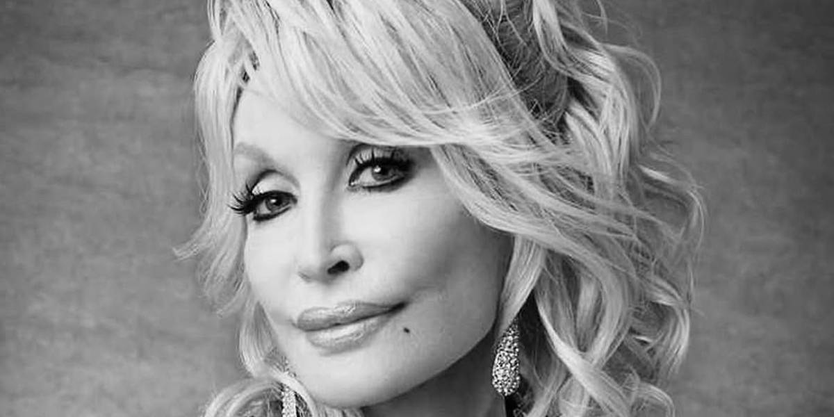 La cantante de country falleció a los 80 años por problemas de salud.