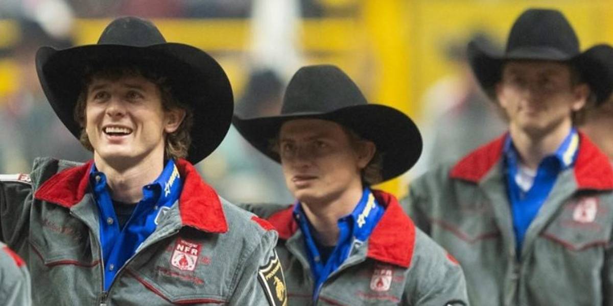 Stetson Wright logró una monta de 89.75 puntos, su hermano Statler de 88 y Ryder de 86.5 en la octava ronda del viernes en la NFR.
