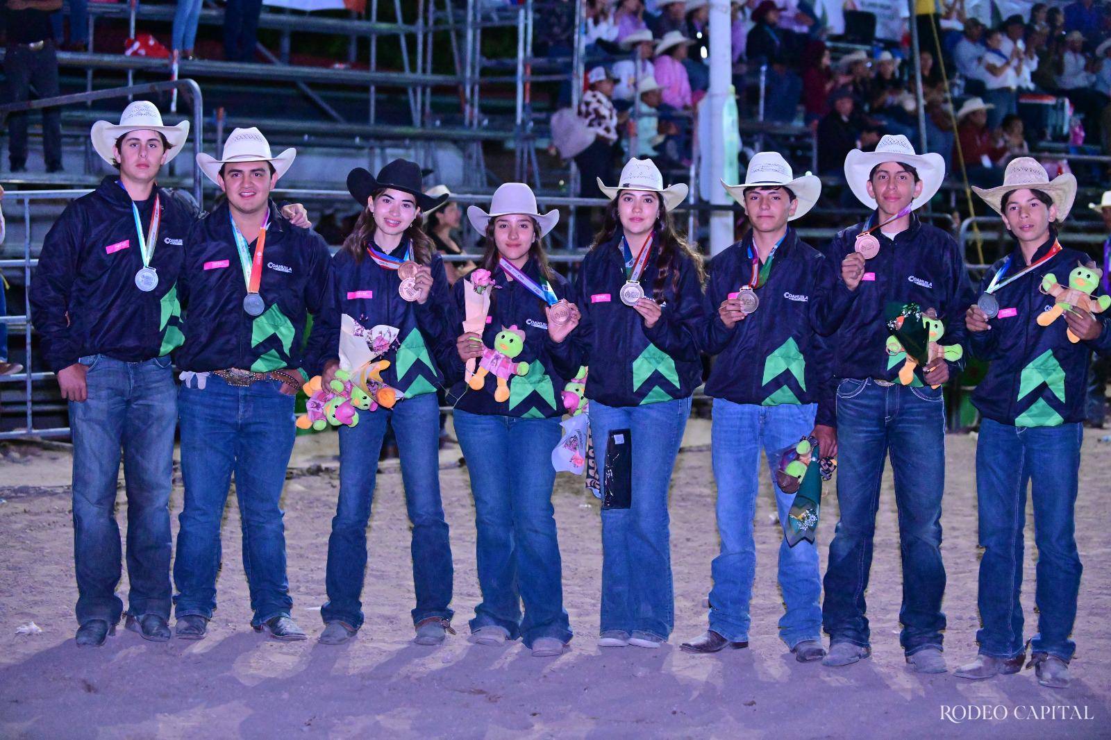 $!La delegación coahuilense firmó su mejor actuación histórica en rodeo con ocho medallas nacionales.