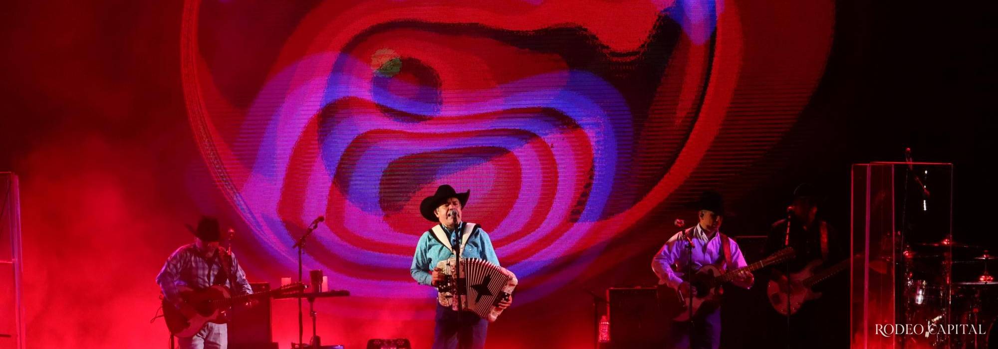 Saltillo da el grito con Intocable y su gran presentación en las fiestas patrias