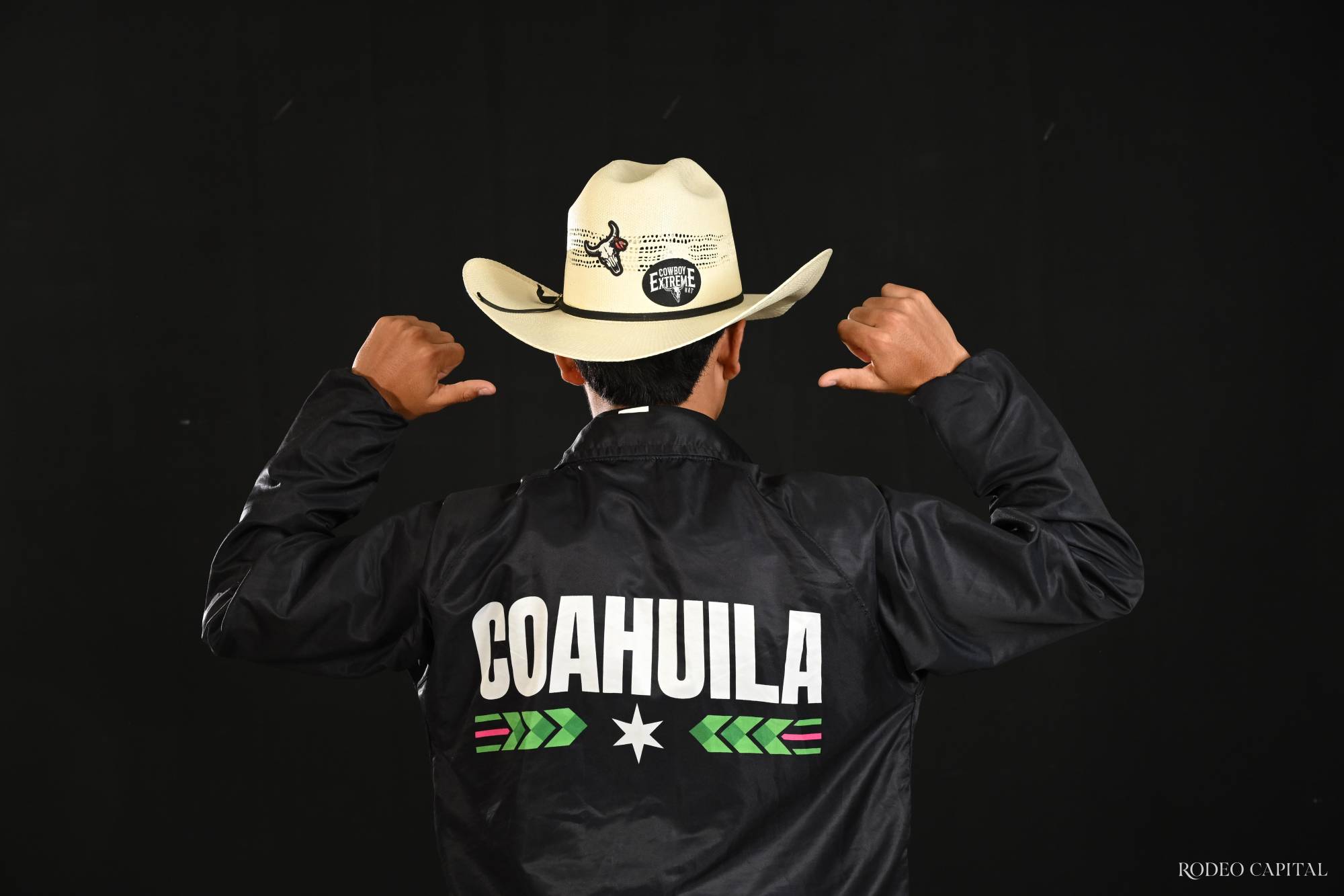 $!El jinete José Jalomo venció al torete para darle a Coahuila una histórica medalla de oro. FOTO: OMAR SAUCEDO