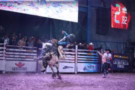 Mike Lee, el campeón que le dice ‘no’ a la muerte