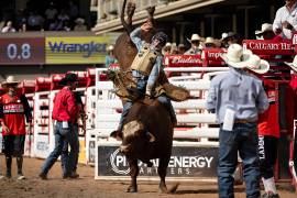 Con apenas 18 años, Noah Lee vive la mejor racha de su carrera y se convirtió en el líder mundial de la PRCA rumbo a Las Vegas.