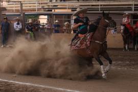 Nasyeri Yeverino fue una de las participantes de la Escaramuza Charra de Saltillo en la punta.