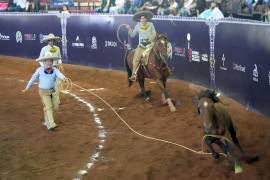 A cada suerte charra que ejecutan los niños y jóvenes de Charros 21, le anteceden horas de entrenamiento, paciencia y constancia.