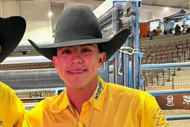 Brayan Medina antes de su presentación del domingo en Lagos de Moreno, Jalisco para Cuernos Chuecos.