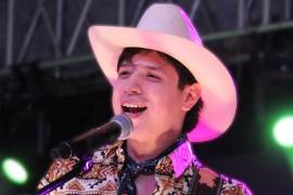 Emiliano Ortiz hizo una nueva versión del tema “La Cabalgata” en el cuarto de su casa.