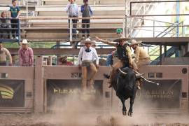 En el Lienzo Charro Profr. Enrique González Treviño se reconocerá la trayectoria de don Macario González y se celebrará el aniversario del recinto.