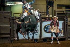 Luis Porto celebró en Texas una importante victoria que confirma el crecimiento del talento coahuilense en el rodeo profesional.