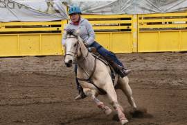 Nasyerih Yeverino obtuvo la mejor puntuación de la jornada de preparación con un tiempo de 15.371 segundos en su yegua Chica de Humo.