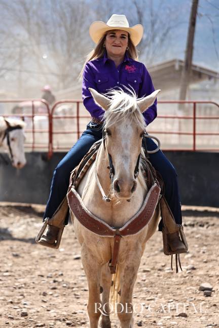 $!Marlen Reséndiz, una de las organizadoras de la cabalgata.