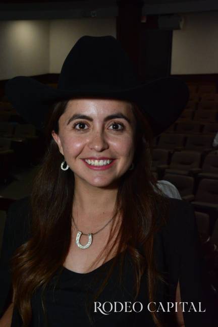 $!Andrea Delgado, competidora de Carrera de barriles.