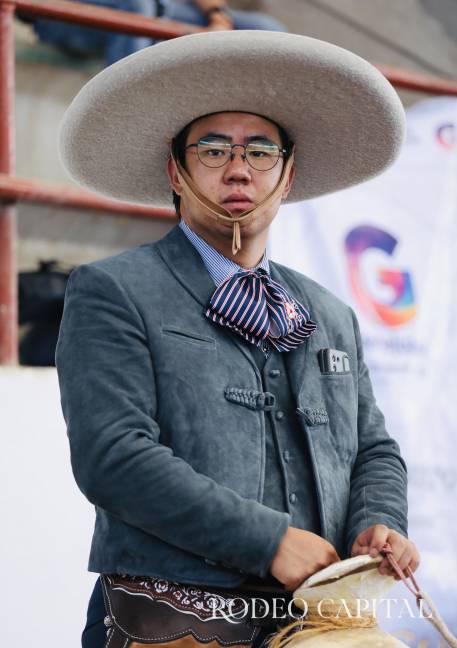 $!El “charro coreano” ha conquistado un lugar entre los aficionados gracias a su pasión por el deporte nacional.