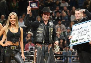 Sage Steele Kimzey tiene la mira puesta en conquistar un Campeonato Mundial PBR. FOTOS: CORTESÍA PBR.COM