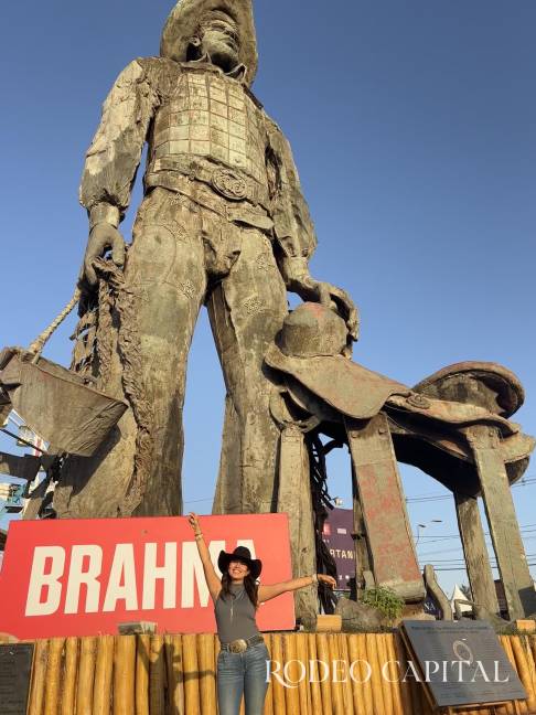 $!Paulina López, la zacatecana que llevó su talento en barriles hasta la arena monumental de Barretos, Brasil.