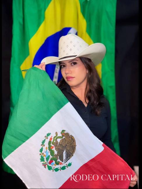 $!Con gran orgullo, Paulina representó a México y a Zacatecas en uno de los escenarios más importantes de rodeo en el mundo.