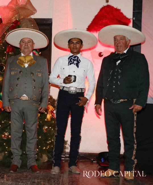 $!En los ganadores individuales por faena se reconoció a Jacson Abel García Hernández (Paso de la muerte).