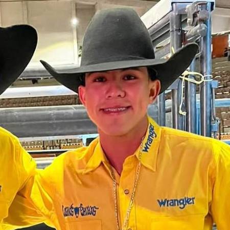 Brayan Medina antes de su presentación del domingo en Lagos de Moreno, Jalisco para Cuernos Chuecos.