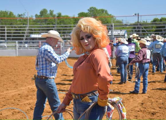 Rodeo Gay: las y los vaqueros que luchan contra la discriminación y ...