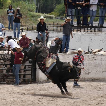 La UAAAN inició las actividades de la Expo 2026 con un espectáculo de rodeo en su lienzo charro.