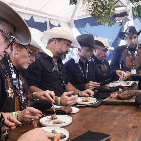 Un total de 32 expertos tendrán en sus manos la decisión de elegir a los ganadores de la Champion del Grill y Fuego en Familia.