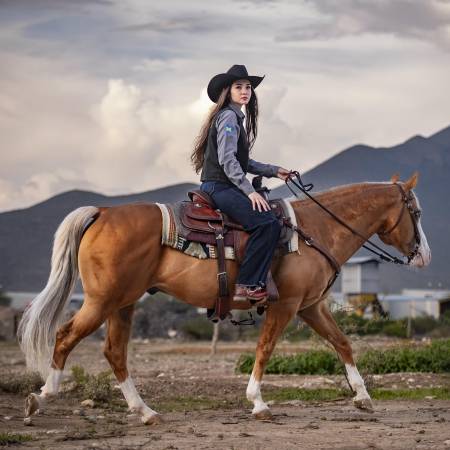 La atleta mexicana se convirtió en la primera en recibir la prestigiosa “Claude Mullins Memorial Scholarship Award”.