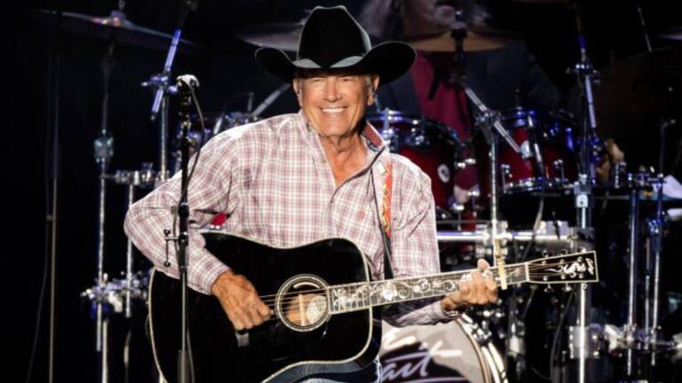Este sábado George Strait se presentó en el Kyle Field de Texas A&amp;M superando el récord de asistencia que tenía Grateful Dead.