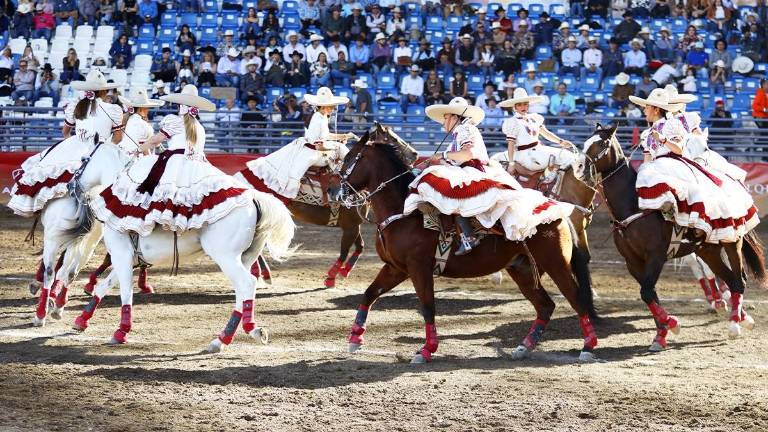 La Escaramuza Charra de Saltillo llegó hasta la gran final del Congreso y Campeonato Nacional Charro que ayer concluyó en Aguascalientes.