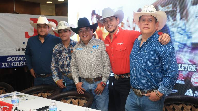 En rueda de prensa, organizadores y jinetes dieron a conocer los pormenores de la etapa 26 de Cuernos Chuecos.